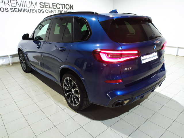 BMW X5 xDrive30d color Azul. Año 2023. 210KW(286CV). Diésel. En concesionario Hispamovil Elche de Alicante