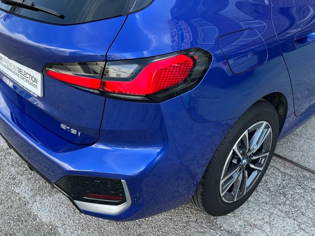 BMW Serie 2 218i Active Tourer color Azul. Año 2022. 100KW(136CV). Gasolina. En concesionario Celtamotor Vigo de Pontevedra