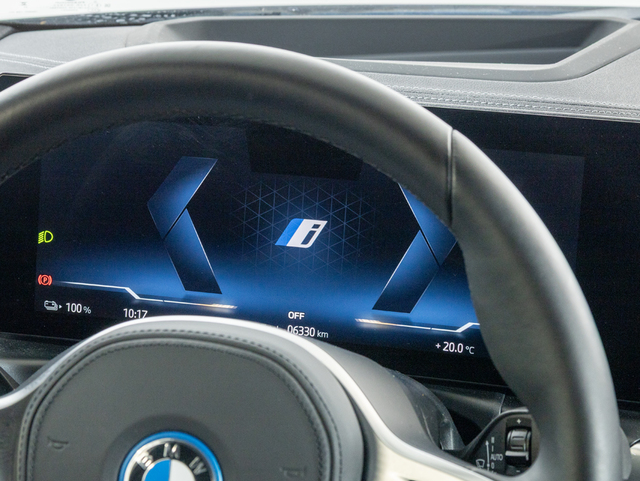 BMW i4 eDrive40 color Negro. Año 2025. 250KW(340CV). Eléctrico. En concesionario Oliva Motor Girona de Girona