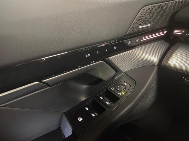 BMW Serie 5 520d color Negro. Año 2025. 145KW(197CV). Diésel. En concesionario BYmyCAR Madrid - Algete de Madrid