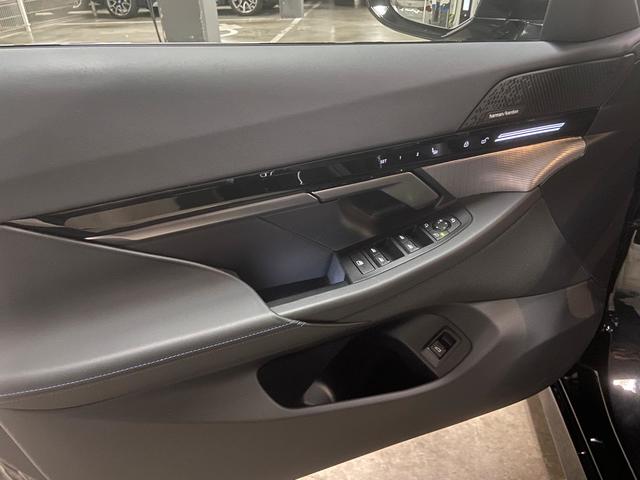 BMW Serie 5 520d color Negro. Año 2025. 145KW(197CV). Diésel. En concesionario BYmyCAR Madrid - Algete de Madrid