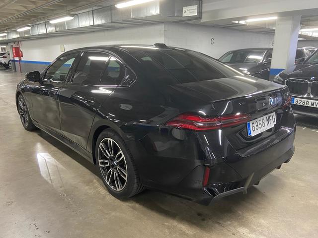 BMW Serie 5 520d color Negro. Año 2025. 145KW(197CV). Diésel. En concesionario BYmyCAR Madrid - Algete de Madrid