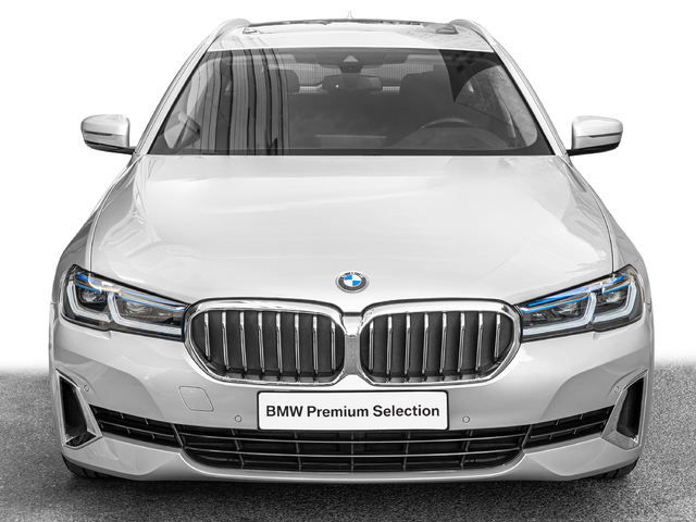 BMW Serie 5 520d Touring color Blanco. Año 2021. 140KW(190CV). Diésel. En concesionario Caetano Cuzco Raimundo Fernandez Villaverde, 45 de Madrid