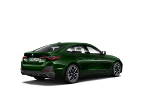 Fotos de BMW i4 eDrive40 color Verde. Año 2024. 250KW(340CV). Eléctrico. En concesionario Motri Motor Jaén de Jaén