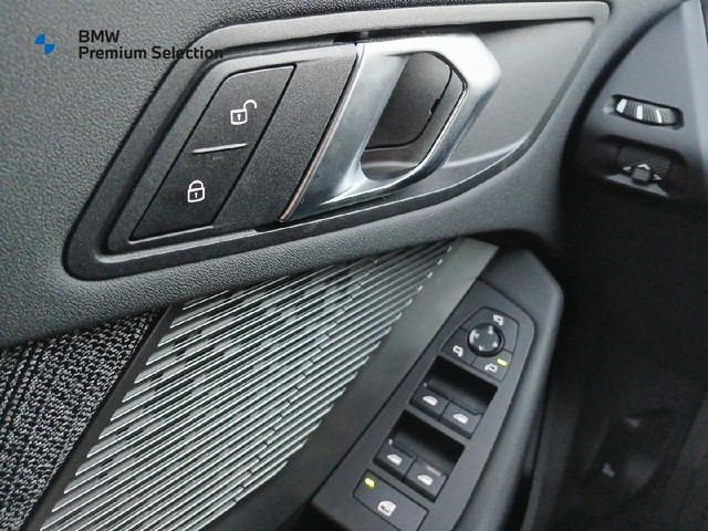 BMW Serie 1 116i color Azul. Año 2025. 90KW(122CV). Gasolina. En concesionario Adler Motor S.L. TOLEDO de Toledo