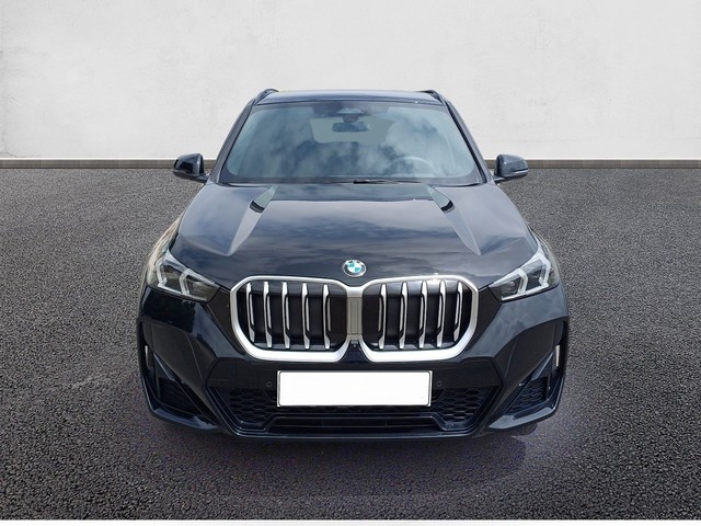 BMW X1 sDrive18i color Negro. Año 2025. 100KW(136CV). Gasolina. En concesionario Marmotor de Las Palmas
