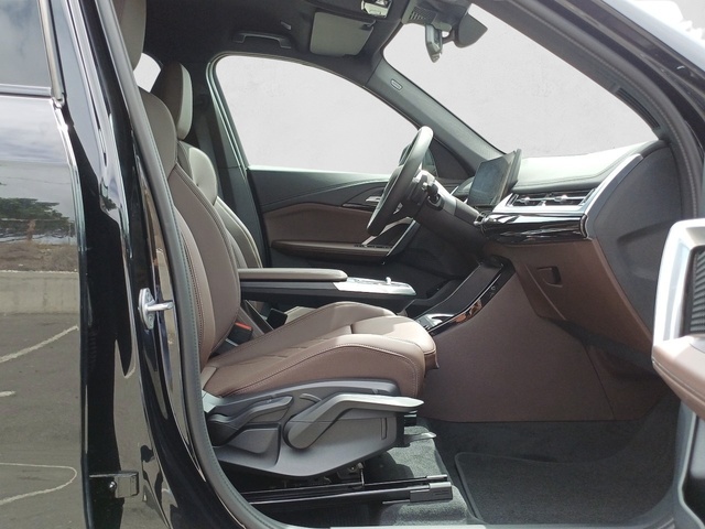 BMW X1 sDrive18i color Negro. Año 2025. 100KW(136CV). Gasolina. En concesionario Marmotor de Las Palmas