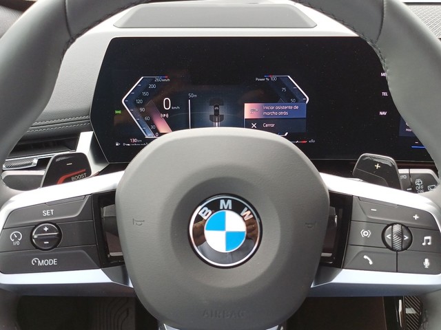 BMW X1 sDrive18i color Negro. Año 2025. 100KW(136CV). Gasolina. En concesionario Marmotor de Las Palmas