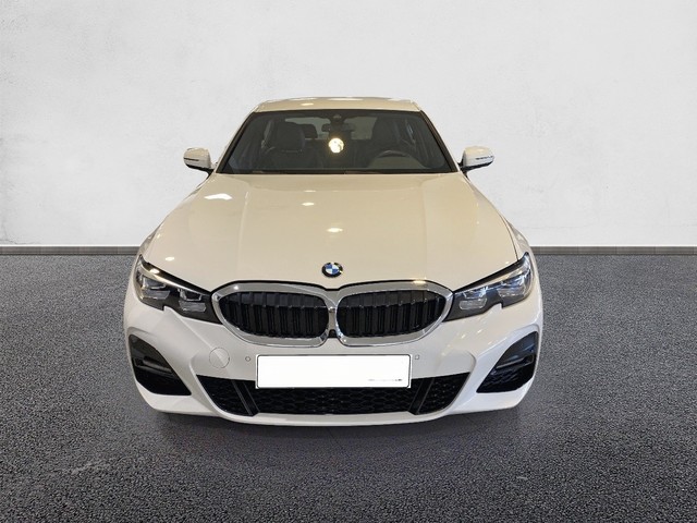 BMW Serie 3 330e color Blanco. Año 2020. 215KW(292CV). Híbrido Electro/Gasolina. En concesionario Marmotor de Las Palmas