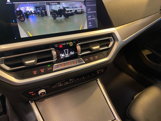 BMW Serie 3 330e color Blanco. Año 2020. 215KW(292CV). Híbrido Electro/Gasolina. En concesionario Marmotor de Las Palmas