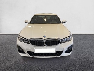 Fotos de BMW Serie 3 330e color Blanco. Año 2020. 215KW(292CV). Híbrido Electro/Gasolina. En concesionario Marmotor de Las Palmas