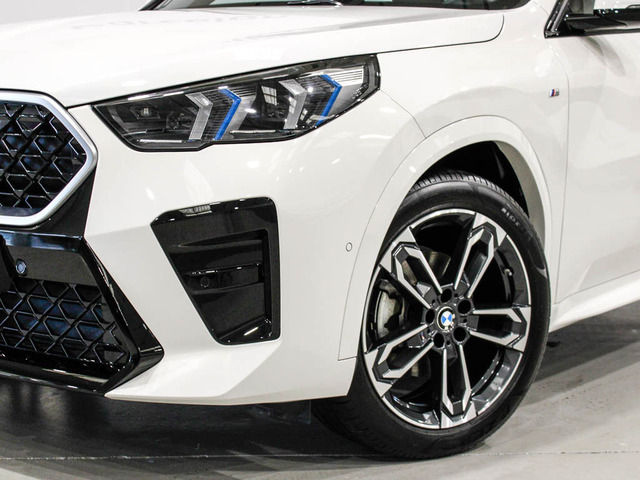 BMW X2 sDrive18d color Blanco. Año 2024. 110KW(150CV). Diésel. En concesionario Barcelona Premium -- GRAN VIA de Barcelona