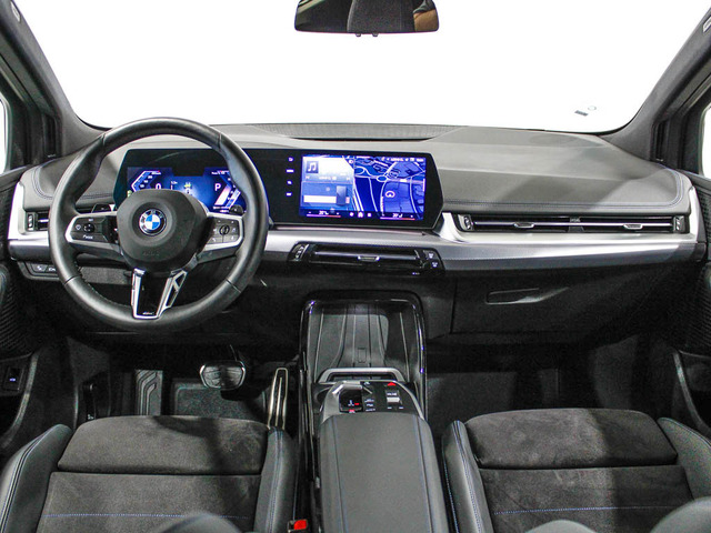BMW Serie 2 218i Active Tourer color Gris. Año 2024. 100KW(136CV). Gasolina. En concesionario Barcelona Premium -- GRAN VIA de Barcelona