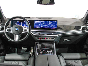 BMW X5 xDrive30d color Blanco. Año 2024. 219KW(298CV). Diésel. En concesionario Barcelona Premium -- GRAN VIA de Barcelona