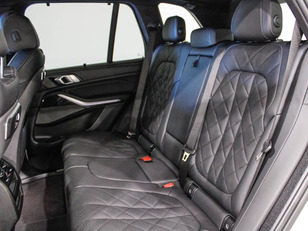 BMW X5 xDrive30d color Blanco. Año 2024. 219KW(298CV). Diésel. En concesionario Barcelona Premium -- GRAN VIA de Barcelona