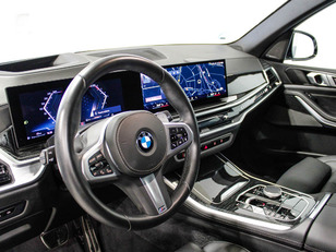 BMW X5 xDrive30d color Blanco. Año 2024. 219KW(298CV). Diésel. En concesionario Barcelona Premium -- GRAN VIA de Barcelona