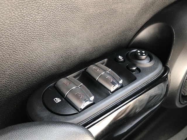 fotoG 26 del MINI MINI Cooper 5 Puertas 100 kW (136 CV) 136cv Gasolina del 2023 en Illes Balears