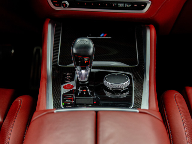 BMW M X6 M color Negro. Año 2021. 441KW(600CV). Gasolina. En concesionario Móvil Begar Alicante de Alicante