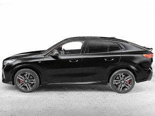 Fotos de BMW X2 M35i color Negro. Año 2025. 221KW(300CV). Gasolina. En concesionario Caetano Cuzco Raimundo Fernandez Villaverde, 45 de Madrid