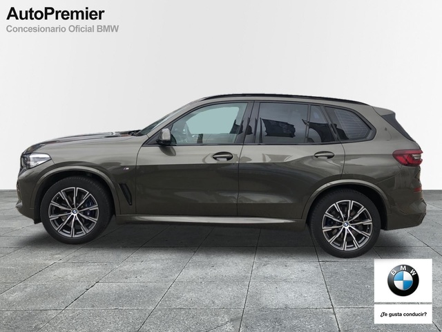 BMW X5 xDrive30d color Verde. Año 2022. 210KW(286CV). Diésel. En concesionario Auto Premier, S.A. - MADRID de Madrid