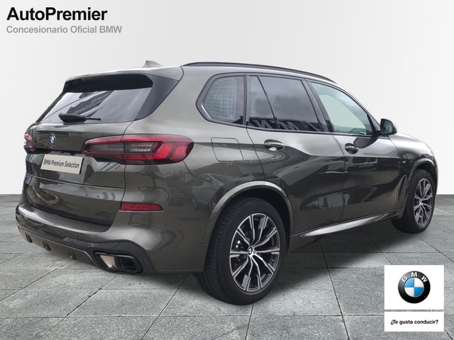 BMW X5 xDrive30d color Verde. Año 2022. 210KW(286CV). Diésel. En concesionario Auto Premier, S.A. - MADRID de Madrid