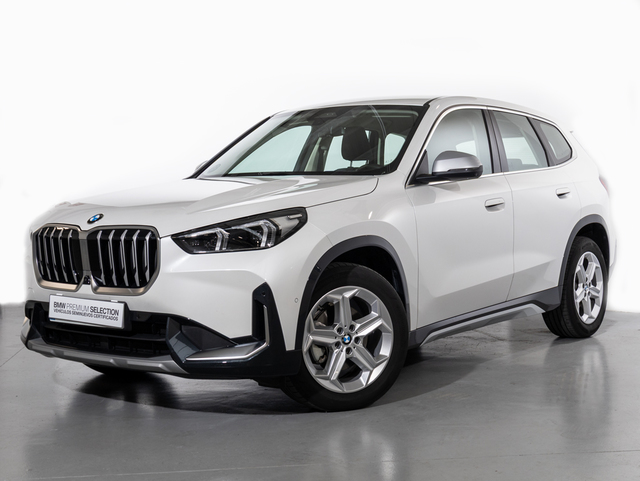 BMW X1 sDrive18d color Blanco. Año 2024. 110KW(150CV). Diésel. En concesionario Oliva Motor Girona de Girona