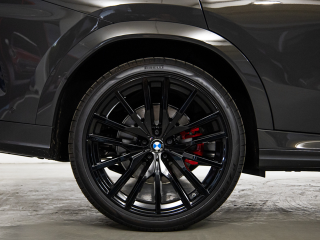 BMW X6 xDrive30d color Gris. Año 2025. 210KW(286CV). Diésel. En concesionario BMW Fuenteolid Valladolid de Valladolid