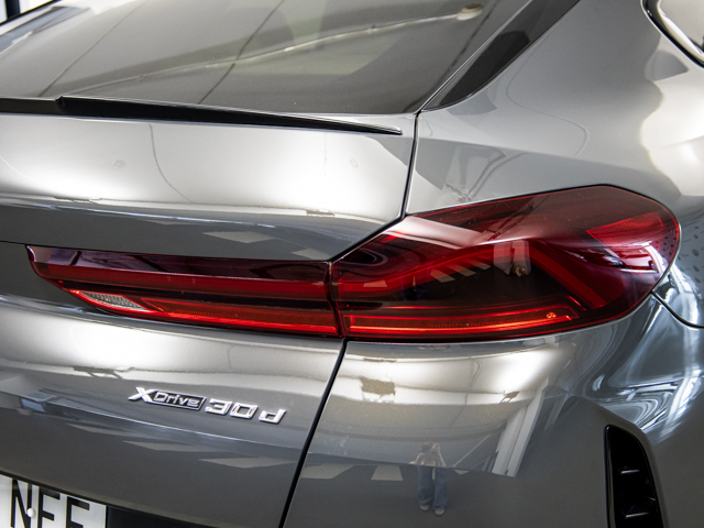 BMW X6 xDrive30d color Gris. Año 2025. 210KW(286CV). Diésel. En concesionario BMW Fuenteolid Valladolid de Valladolid