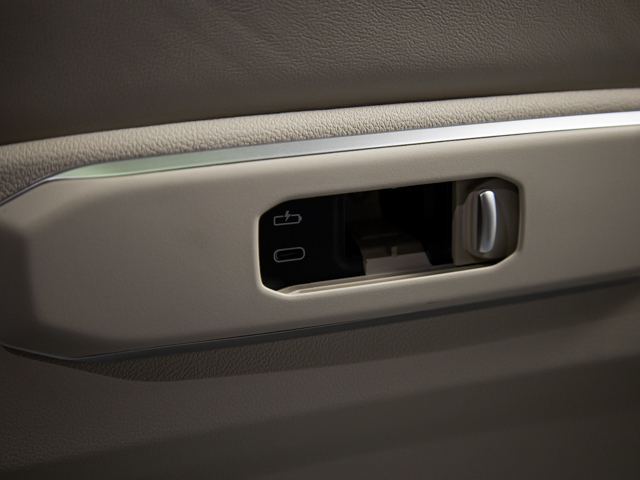 BMW X6 xDrive30d color Gris. Año 2025. 210KW(286CV). Diésel. En concesionario BMW Fuenteolid Valladolid de Valladolid