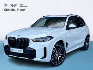 Fotos de BMW X5 xDrive50e color Blanco. Año 2025. 360KW(489CV). Híbrido Electro/Gasolina. En concesionario Grünblau Motor (Bmw y Mini) de Cantabria