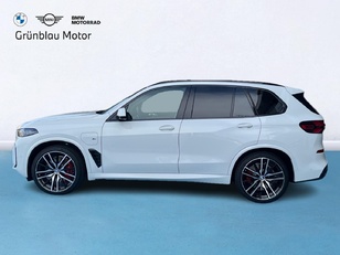 Fotos de BMW X5 xDrive50e color Blanco. Año 2025. 360KW(489CV). Híbrido Electro/Gasolina. En concesionario Grünblau Motor (Bmw y Mini) de Cantabria