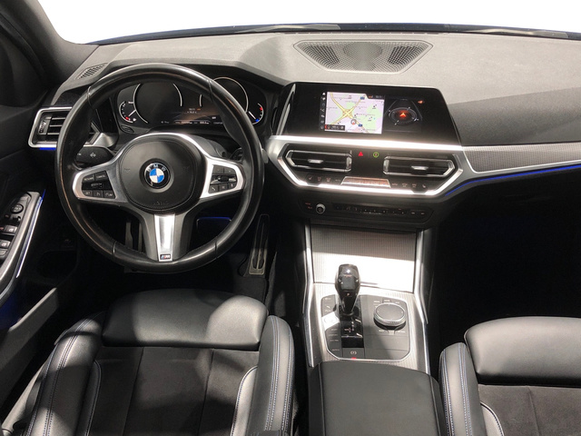 BMW Serie 3 318d color Azul. Año 2020. 110KW(150CV). Diésel. En concesionario Auto Premier, S.A. - ALCALÁ DE HENARES de Madrid