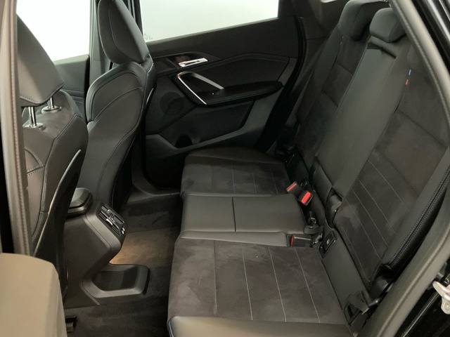 BMW X1 sDrive18i color Negro. Año 2025. 100KW(136CV). Gasolina. En concesionario Proa Premium Palma de Illes Balears