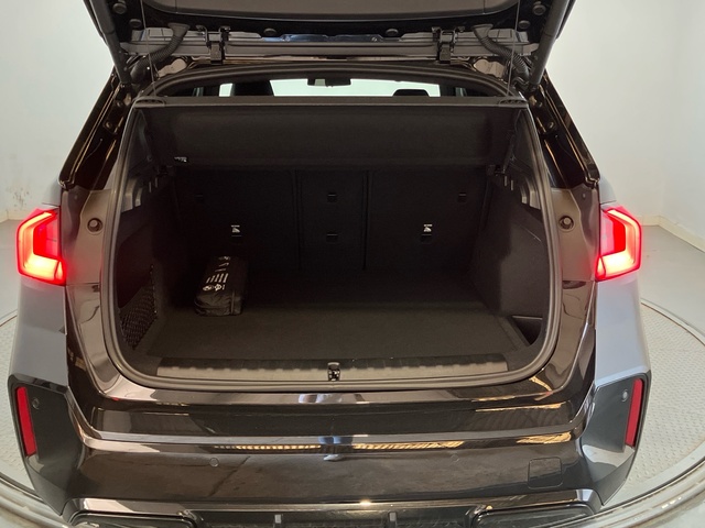 BMW X1 sDrive18i color Negro. Año 2025. 100KW(136CV). Gasolina. En concesionario Proa Premium Palma de Illes Balears