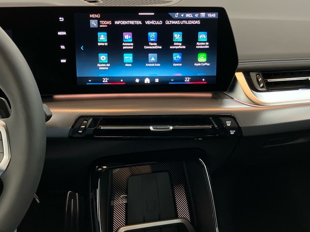 BMW X1 sDrive18i color Negro. Año 2025. 100KW(136CV). Gasolina. En concesionario Proa Premium Palma de Illes Balears