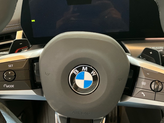 BMW X1 sDrive18i color Negro. Año 2025. 100KW(136CV). Gasolina. En concesionario Proa Premium Palma de Illes Balears