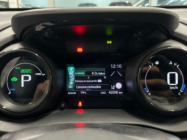 Toyota Yaris 120H Style 85 kW (116 CV)