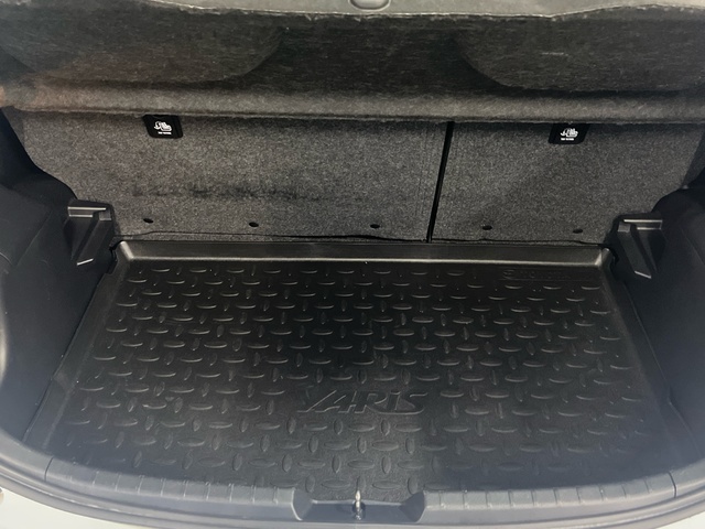 Toyota Yaris 100H Feel 74 kW (100 CV)