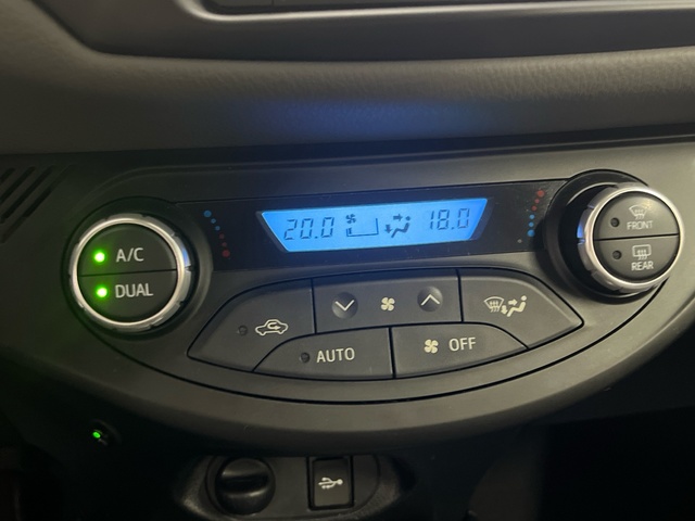 Toyota Yaris 100H Feel 74 kW (100 CV)