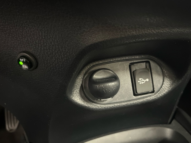 Toyota Yaris 100H Feel 74 kW (100 CV)