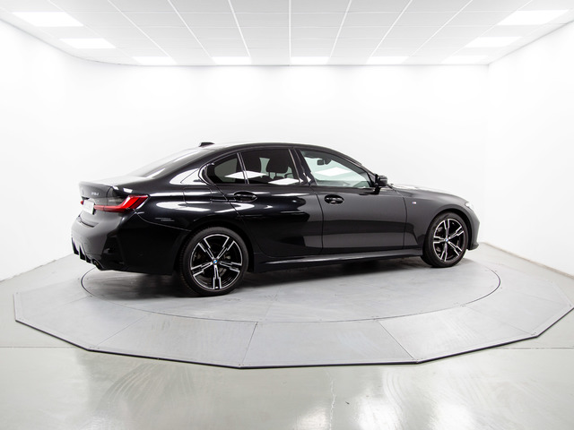 BMW Serie 3 318d color Negro. Año 2024. 110KW(150CV). Diésel. En concesionario Móvil Begar Alicante de Alicante