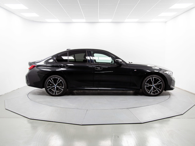 BMW Serie 3 318d color Negro. Año 2024. 110KW(150CV). Diésel. En concesionario Móvil Begar Alicante de Alicante