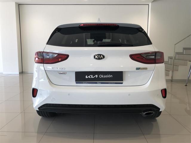 Foto 7 Kia Ceed 1.5 MHEV Tech DCT 118 kW (160 CV)