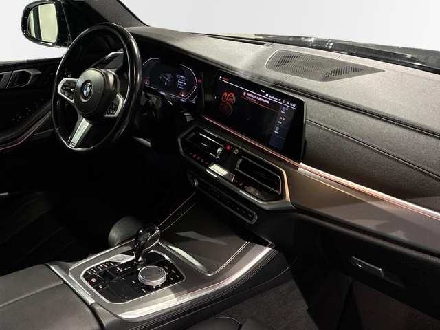 BMW X5 xDrive30d color Negro. Año 2021. 210KW(286CV). Diésel. En concesionario BMW Marcos Automoción de Valencia