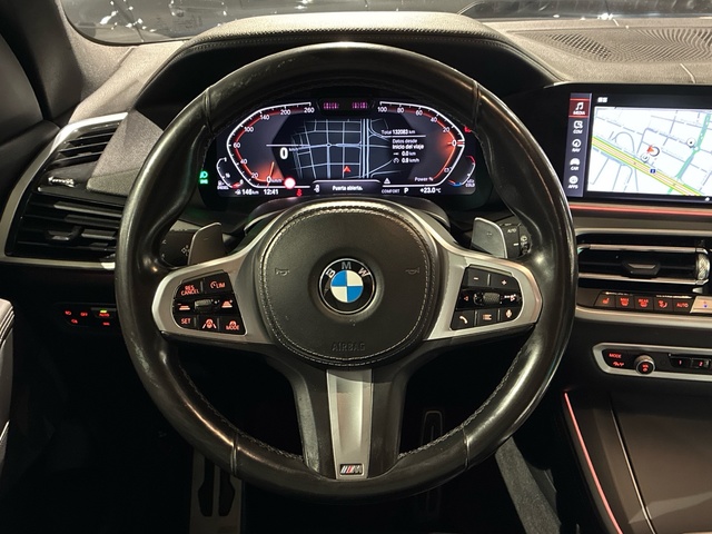 BMW X5 xDrive30d color Negro. Año 2021. 210KW(286CV). Diésel. En concesionario BMW Marcos Automoción de Valencia