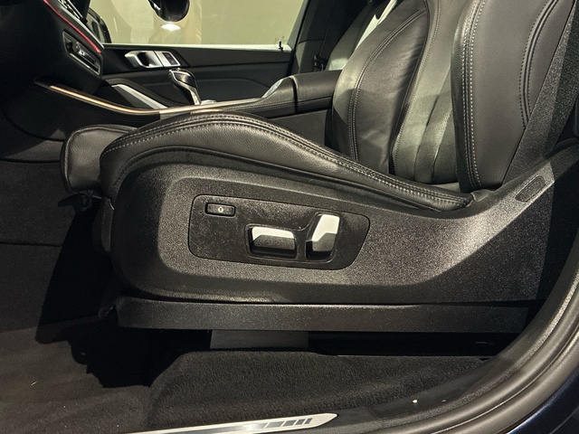BMW X5 xDrive30d color Negro. Año 2021. 210KW(286CV). Diésel. En concesionario BMW Marcos Automoción de Valencia