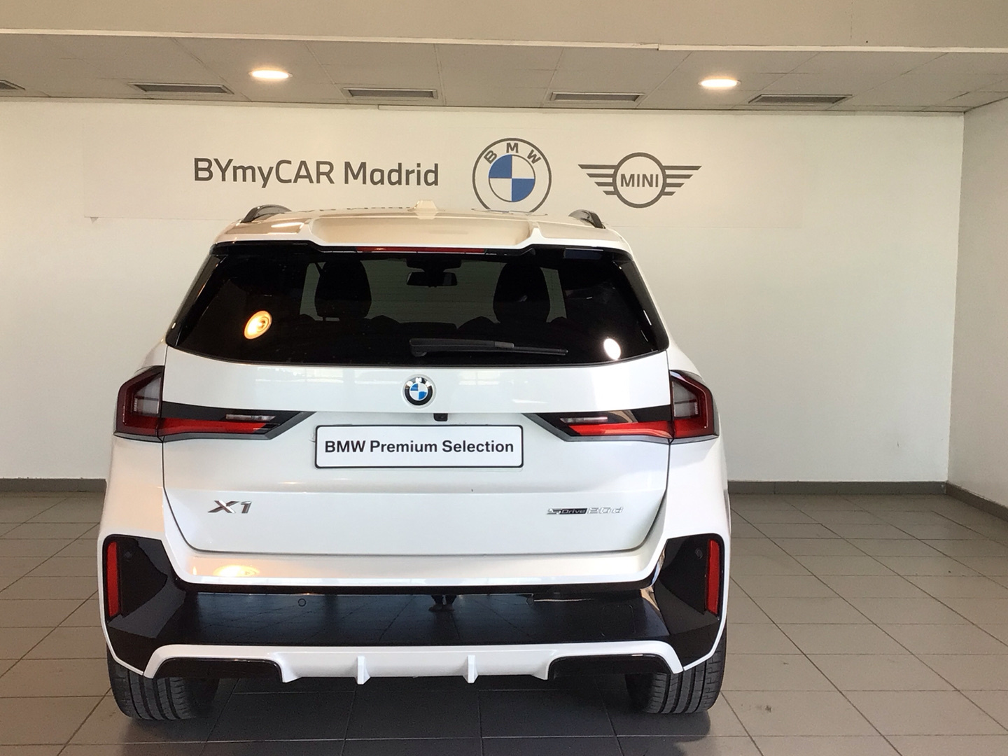 BMW X1 sDrive20d color Blanco. Año 2024. 120KW(163CV). Diésel. En concesionario BYmyCAR Madrid - Alcalá de Madrid