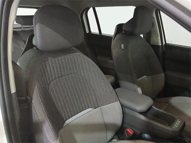 Foto 24 Kia EV3 Air Standard Range 150 kW (204 CV)