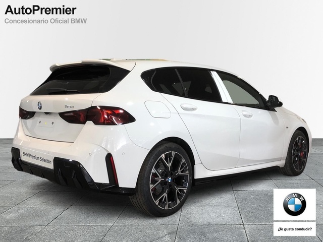 BMW Serie 1 118d color Blanco. Año 2025. 110KW(150CV). Diésel. En concesionario Auto Premier, S.A. - MADRID de Madrid