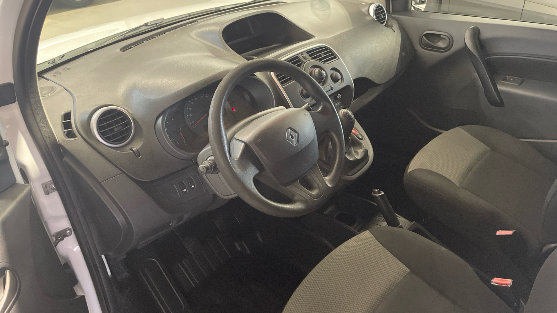 Renault Kangoo Furgon dCi 75 en Barcelona